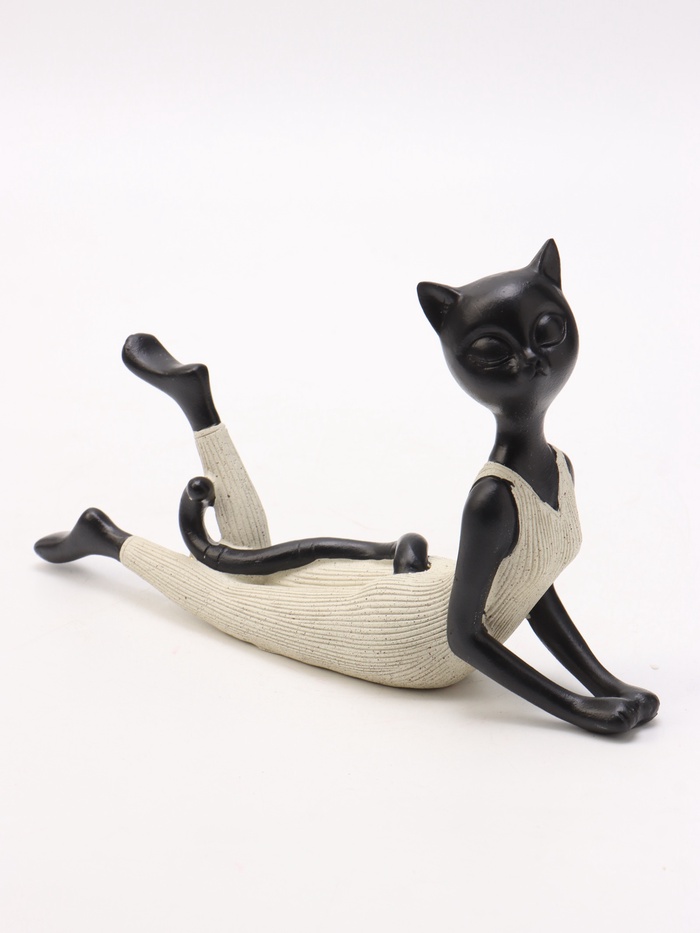 Сувенир полистоун «Кошка в комбинезоне», 22×4.5×13 см, песочно-чёрный