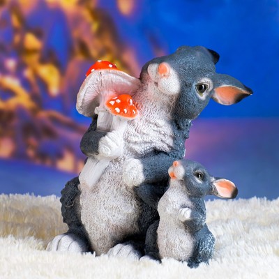 Садовая фигура "Зайцы с грибами" 21х19х27см