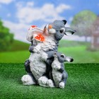 Садовая фигура "Зайцы с грибами" 21х19х27см - Фото 4