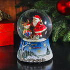 Сувенир шар водяной "Дед Мороз с оленёнком" музыкальный 10,5x10,5x14,5 см - Фото 2
