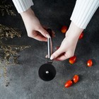 Нож для пиццы и теста Доляна «Помощник», 20 см, цвет чёрный - фото 4548053