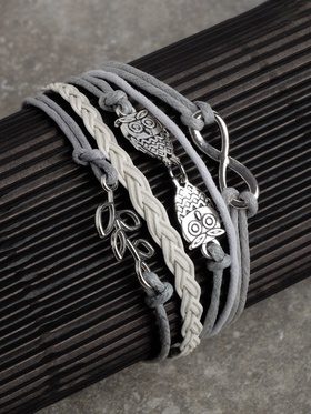 {{photo.Alt || photo.Description || 'Браслет кожа «Магия знаков» совушки, 5 нитей, бело-серый, L=20 см'}}