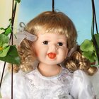 Кукла коллекционная "Маленькая Софи на качеле" 38 см - Фото 5