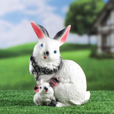 Садовая фигура "Зайчиха с малышом", серая, гипс, 23 см, микс