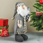 Мягкая игрушка "Дед Мороз в шубке и валенках с подарком" 48 см серый - Фото 2