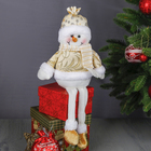 Мягкая игрушка "Снеговик - длинные ножки" сидит 35,5 см золото с белым - Фото 2