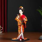 Кукла коллекционная "Гейша в оранжевом кимоно с веером" 22,5 см - фото 3790018