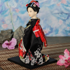Кукла коллекционная "Гейша в черном шелковом кимоно сидит" 22 см - Фото 3