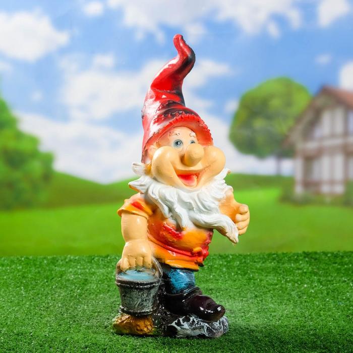 Садовая фигура "Гном с ведром" 19х18х40см - Фото 1