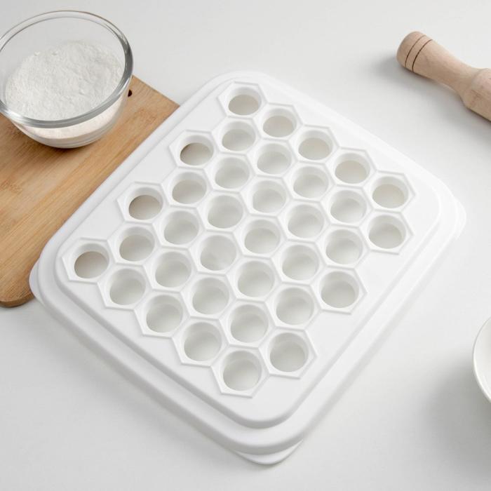 Пельменница IDEA, 35 ячеек, d=2.5 см, 25.5×28×2.9 см, пластик, белый - Фото 1