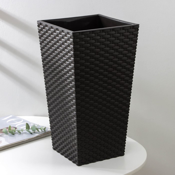 Кашпо для цветов со вставкой «Ротанг», 13 л, вставка 4.9 л, коричневое