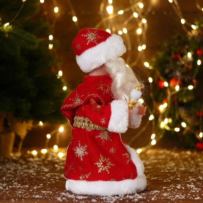 Дед Мороз "В красной шубе и шапке с жемчужинкой" 29 см, двигается - фото 1908252988