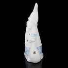 Подсвечник керамика "Дед мороз с мешком подарков" снежинки на голубом, 22,6х10,3х7,6 см - Фото 3