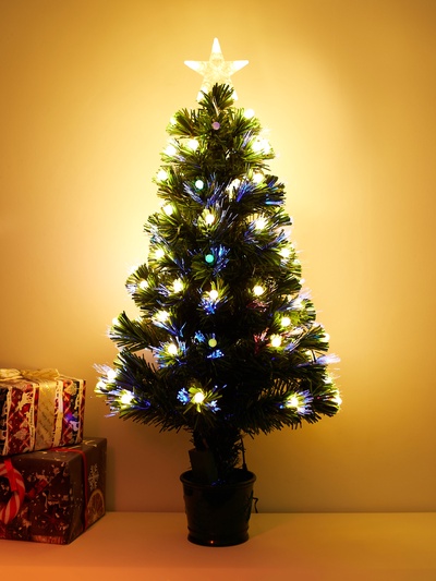 Ёлка светодиодная «Огонёк» 90 см, диаметр нижнего яруса 50 см, 79 ПВХ веток, мигание, свечение мульти