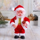 Дед Мороз "Со свечой и  подарком/колокольчик" 16 см, микс - фото 3790216
