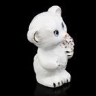 Сувенир керамика "Медвежонок с букетиком" со стразами, белый, 9,5х5,8х5,3 см - Фото 2