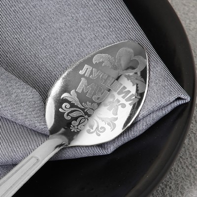 Ложка чайная с гравировкой «Лучший муж», на подарочной открытке, 3×14 см