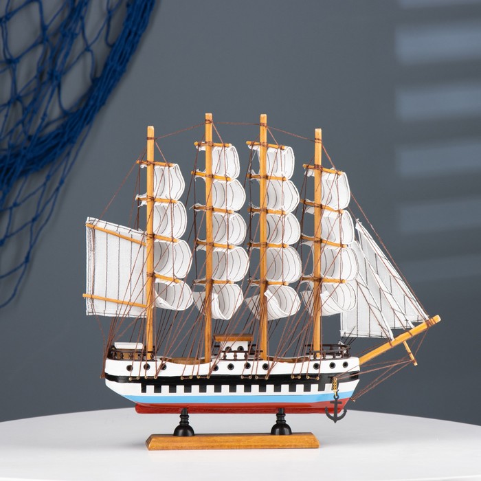 Корабль сувенирный средний «Победа», борта триколор, паруса белые, 32 х 32,5 х 7 см - фото 1895049782