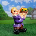 Садовая фигура "Гном с фруктами" 25х17х37см - Фото 1