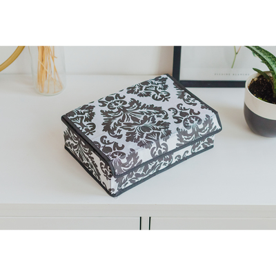 Органайзер для хранения белья с крышкой Доляна «Вензель», 12 отделений, 30×20×10 см, цвет чёрно-белый