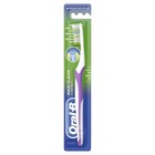 Зубная щетка Oral-B 3-Effect  Maxi Clean/Vision 40 средней жесткости - Фото 1