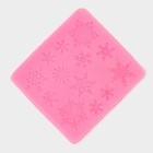 Силиконовый молд «Снежинки», 8,6×8,6 см, цвет розовый - Фото 2