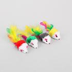 Игрушка для кошек "Малая мышь" с перьями, 5 см, микс цветов - фото 8266034