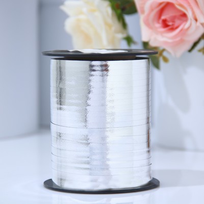 Серебристый